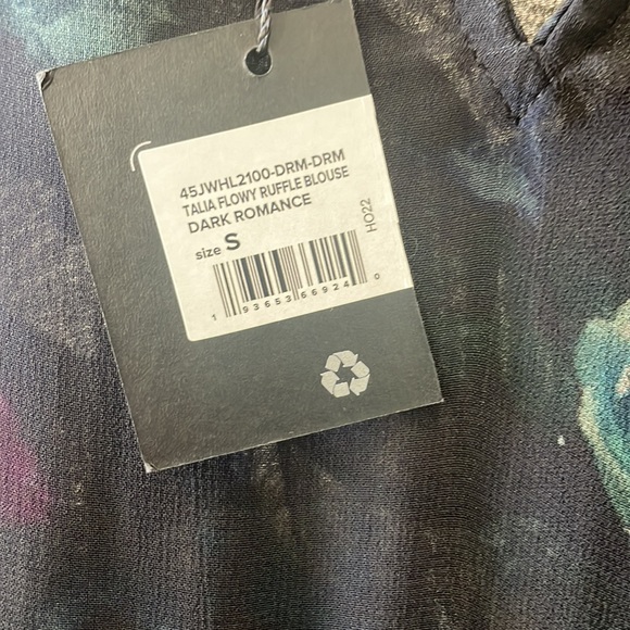 NWT Joes Long Sleeve Flowy Ruffle Blouse - Picture 3 of 5